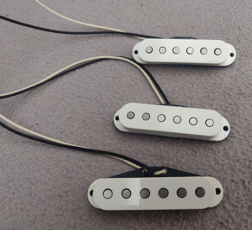 Set alnico guitar pick - of, 3