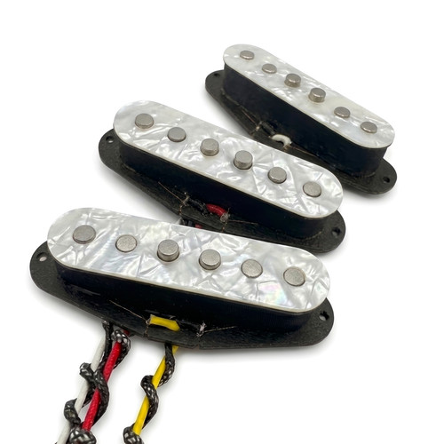 Artec alnico strat guitar - artec,